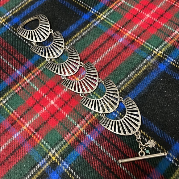 🍀 Lucky Brand 🍀 Silver Bracelet Open Cut Detailing - Picture 2 of 5